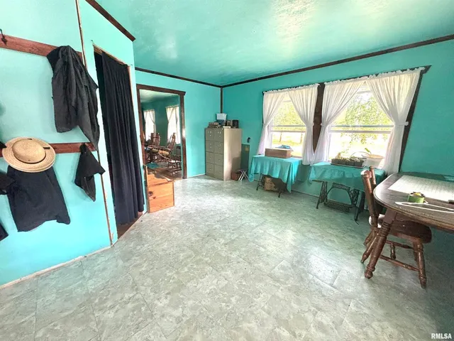 $215,000 | 257 County Highway 16, Xenia, IL 62899