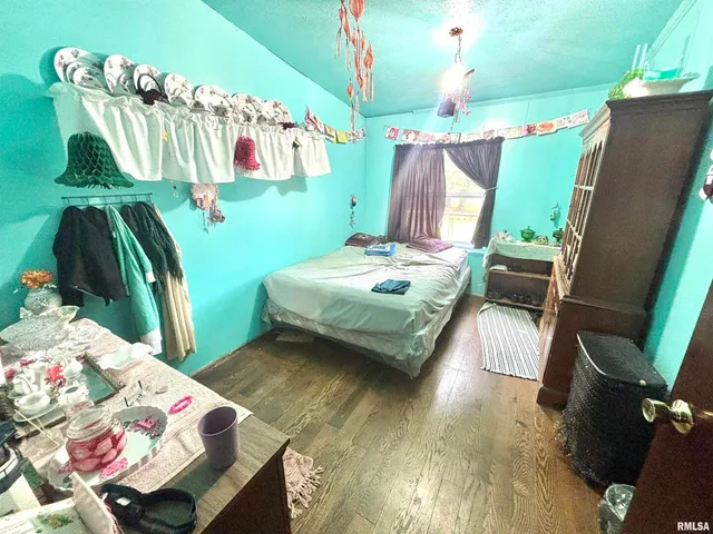 $215,000 | 257 County Highway 16, Xenia, IL 62899