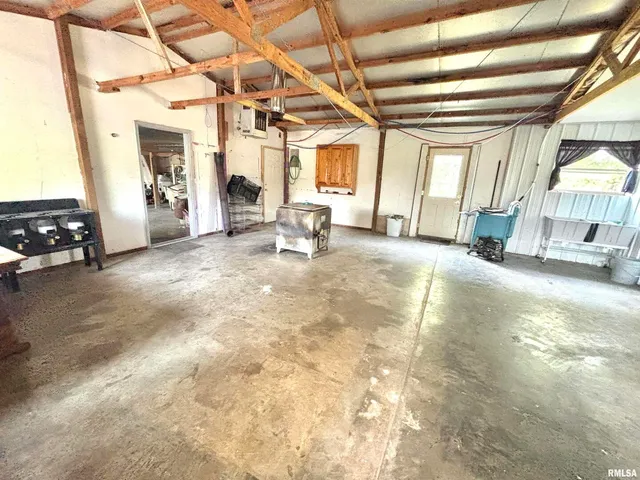 $215,000 | 257 County Highway 16, Xenia, IL 62899