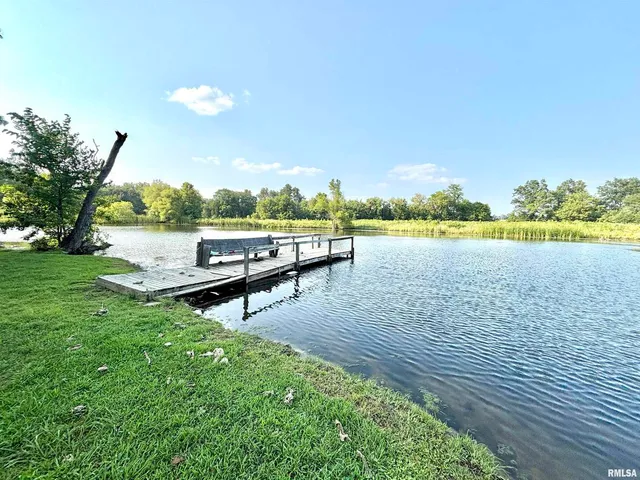 $215,000 | 257 County Highway 16, Xenia, IL 62899