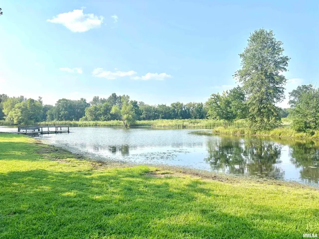 $215,000 | 257 County Highway 16, Xenia, IL 62899