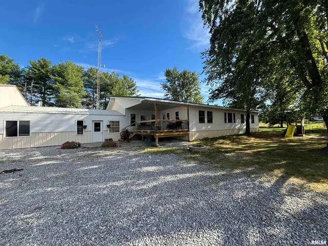 $215,000 | 257 County Highway 16, Xenia, IL 62899