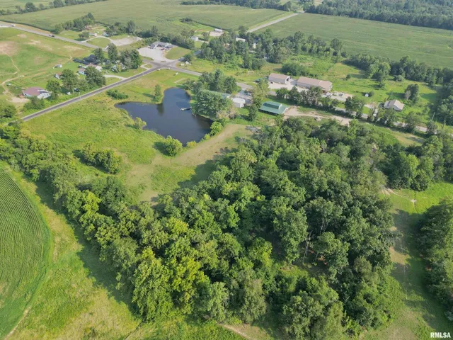 $215,000 | 257 County Highway 16, Xenia, IL 62899