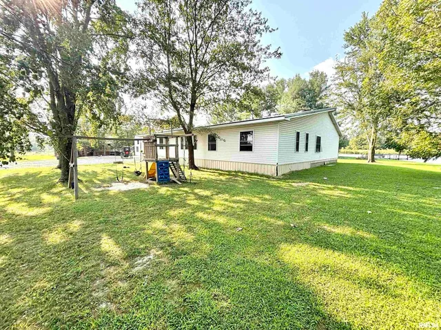 $215,000 | 257 County Highway 16, Xenia, IL 62899
