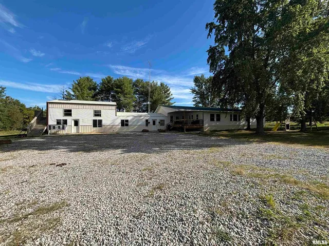 $215,000 | 257 County Highway 16, Xenia, IL 62899