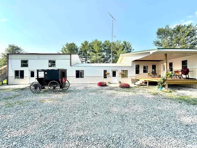 $215,000 | 257 County Highway 16, Xenia, IL 62899