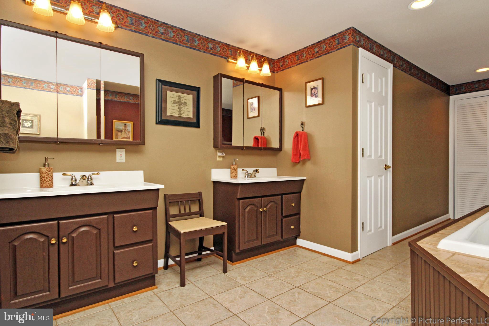 6320 New London Road New Market, MD 21774 - Photo 17 of 30 Bath (Master)