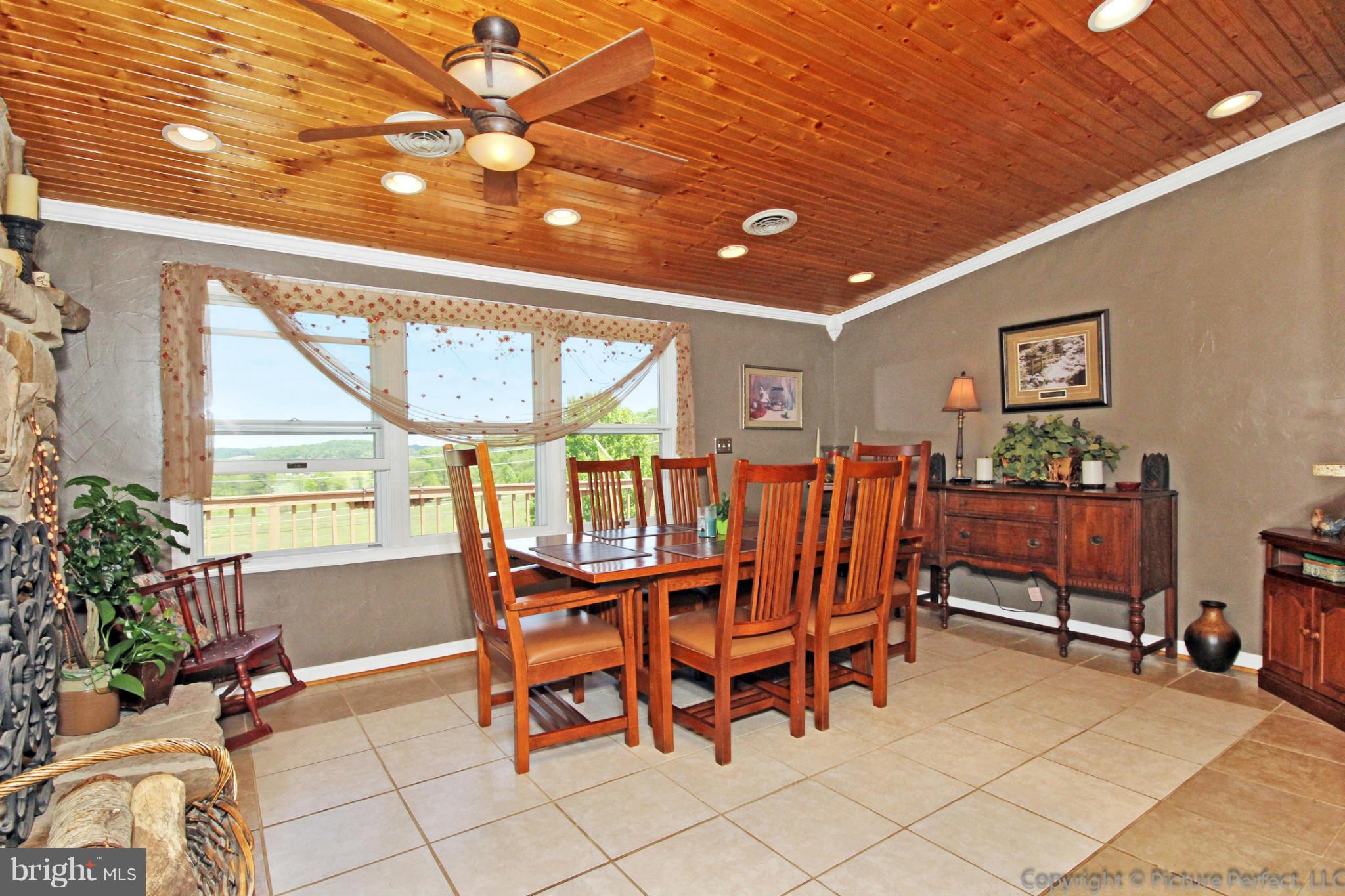 6320 New London Road New Market, MD 21774 - Photo 3 of 30 Dining Room