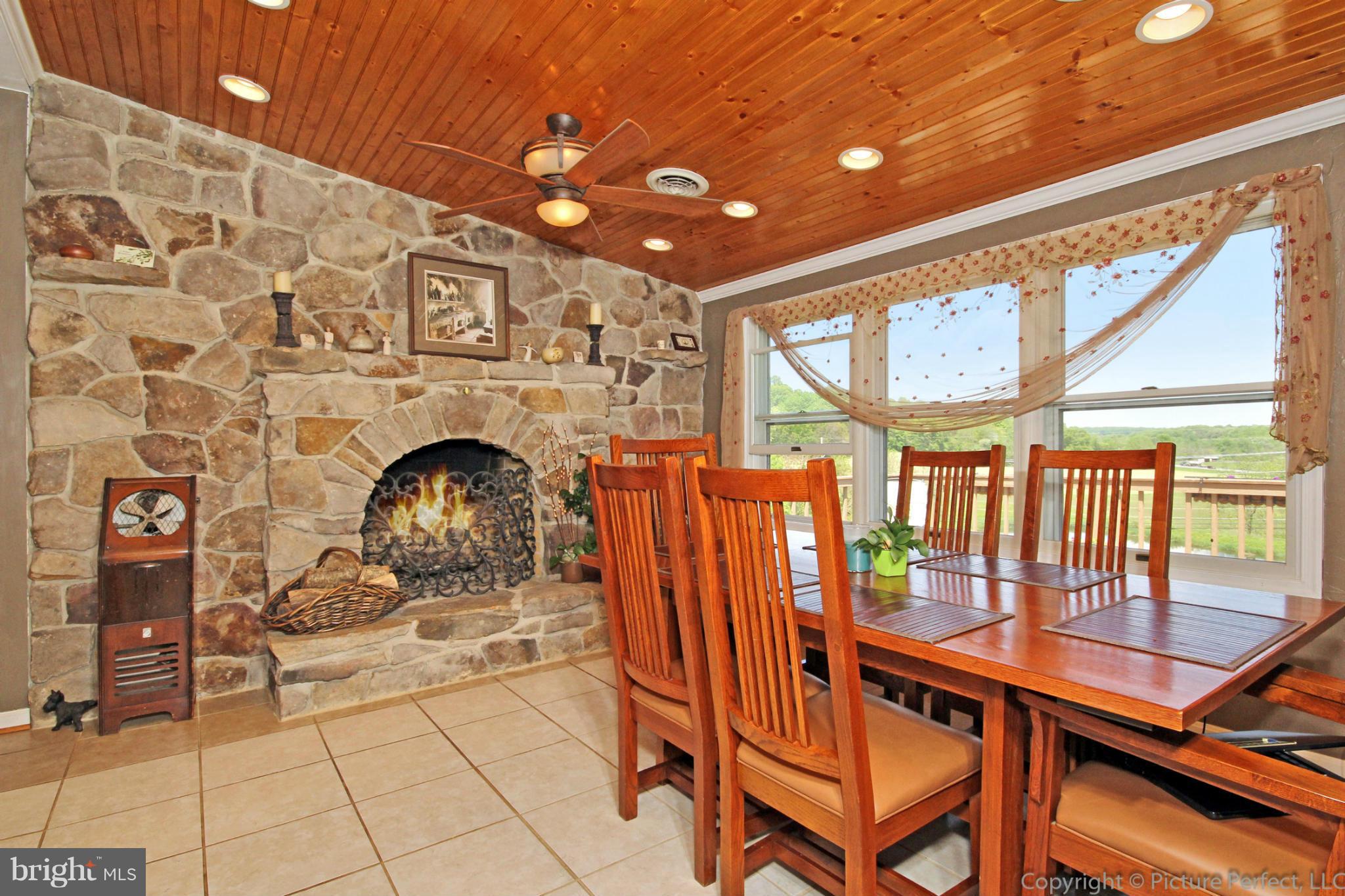 6320 New London Road New Market, MD 21774 - Photo 4 of 30 Dining Room