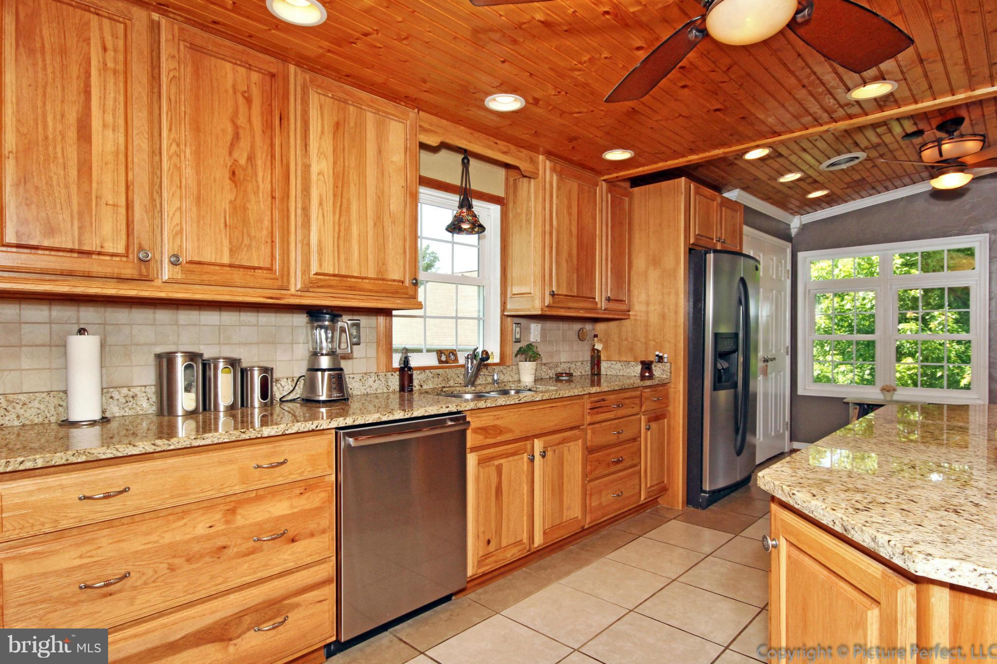 6320 New London Road New Market, MD 21774 - Photo 8 of 30 Kitchen