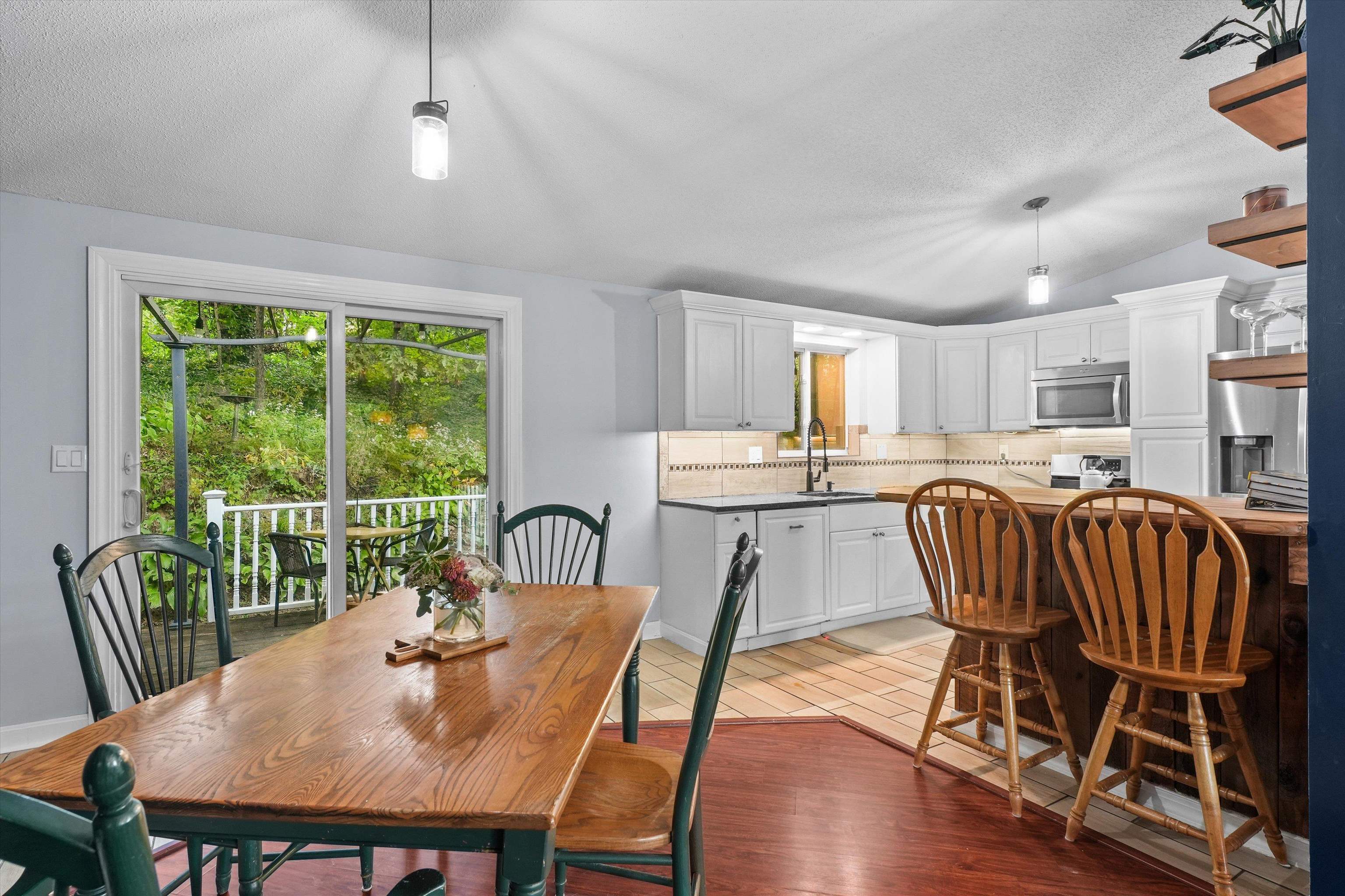 49 New Searles Road Nashua, NH 03062 - Photo 13 of 42