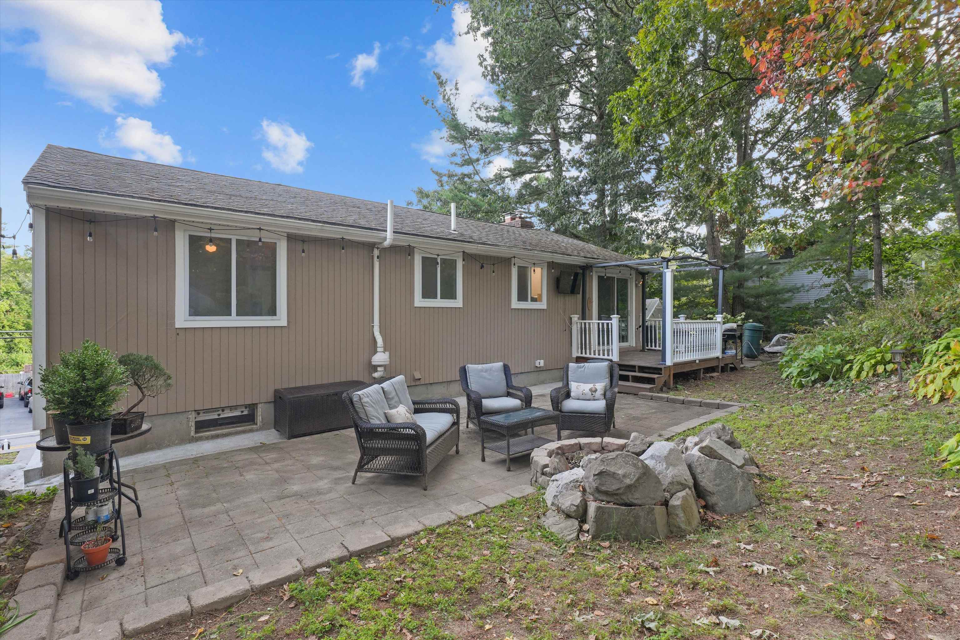 49 New Searles Road Nashua, NH 03062 - Photo 33 of 42