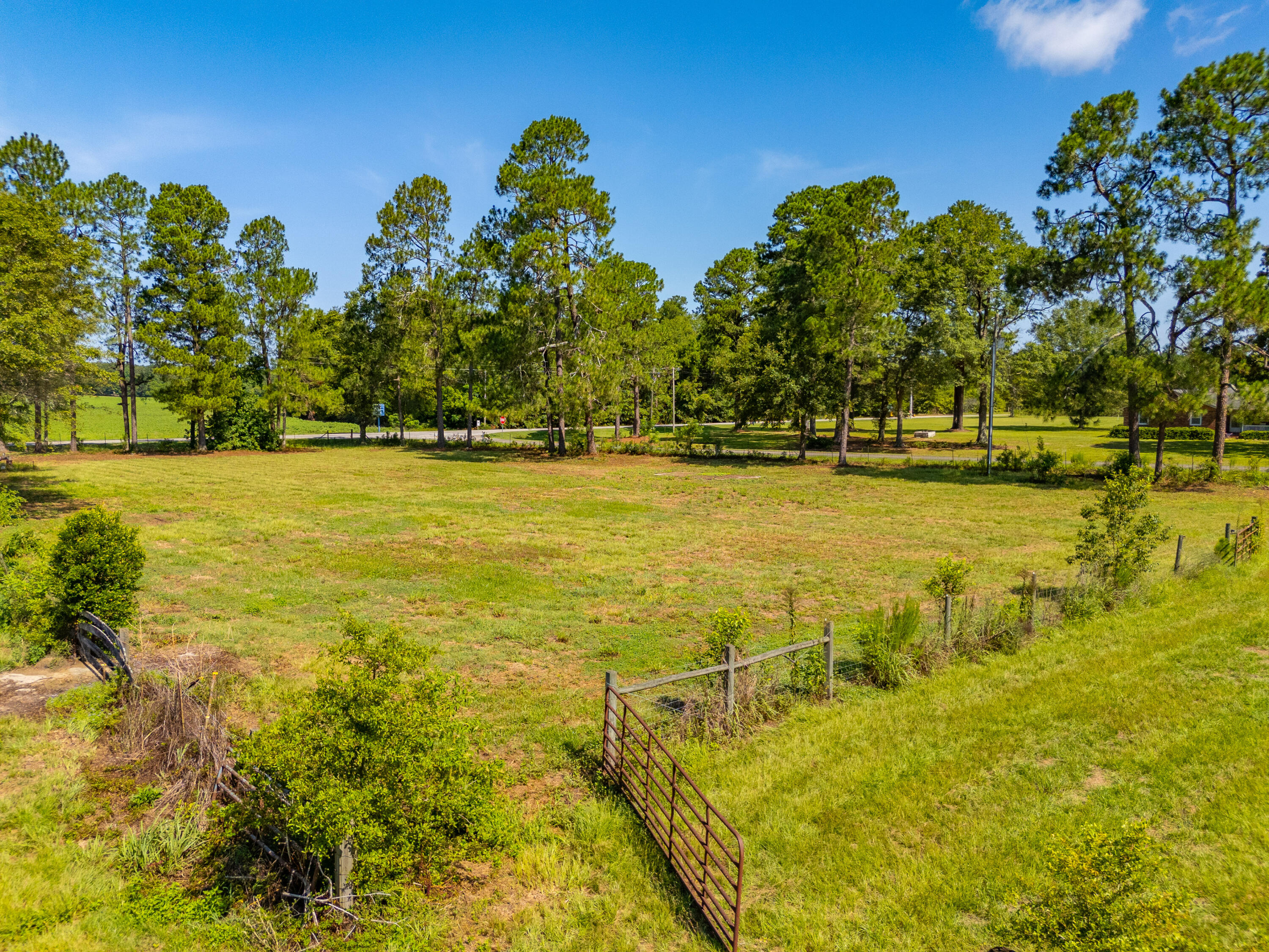 449 Hi-Cotton Lane Springfield, SC 29146 - Photo 22 of 34 DJI_20240718105157_0035_D