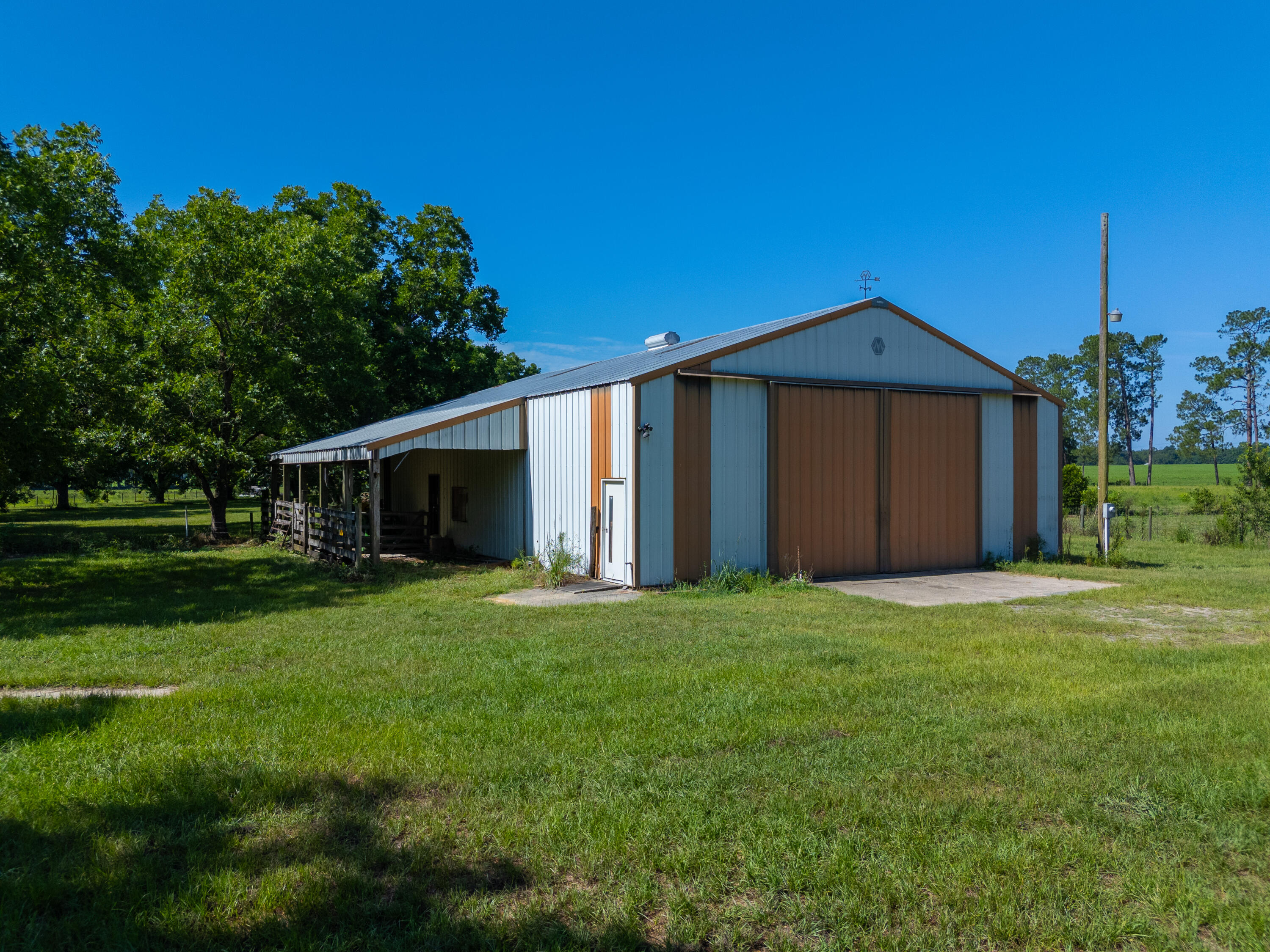 449 Hi-Cotton Lane Springfield, SC 29146 - Photo 5 of 34 DJI_20240718102831_0001_D