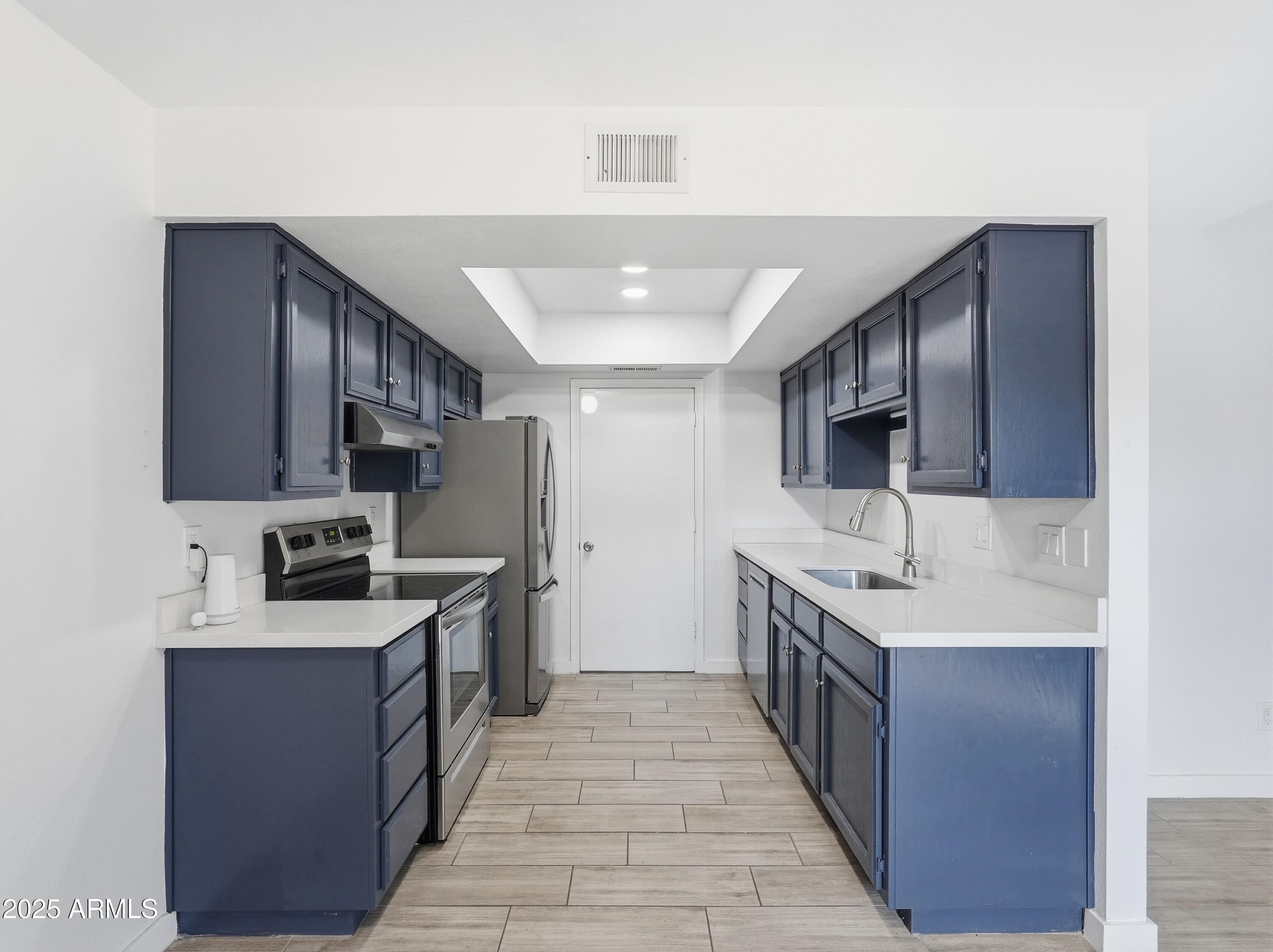 222 West Brown Road, Unit 66 Mesa, AZ 85201 - Photo 6 of 21 Kitchen