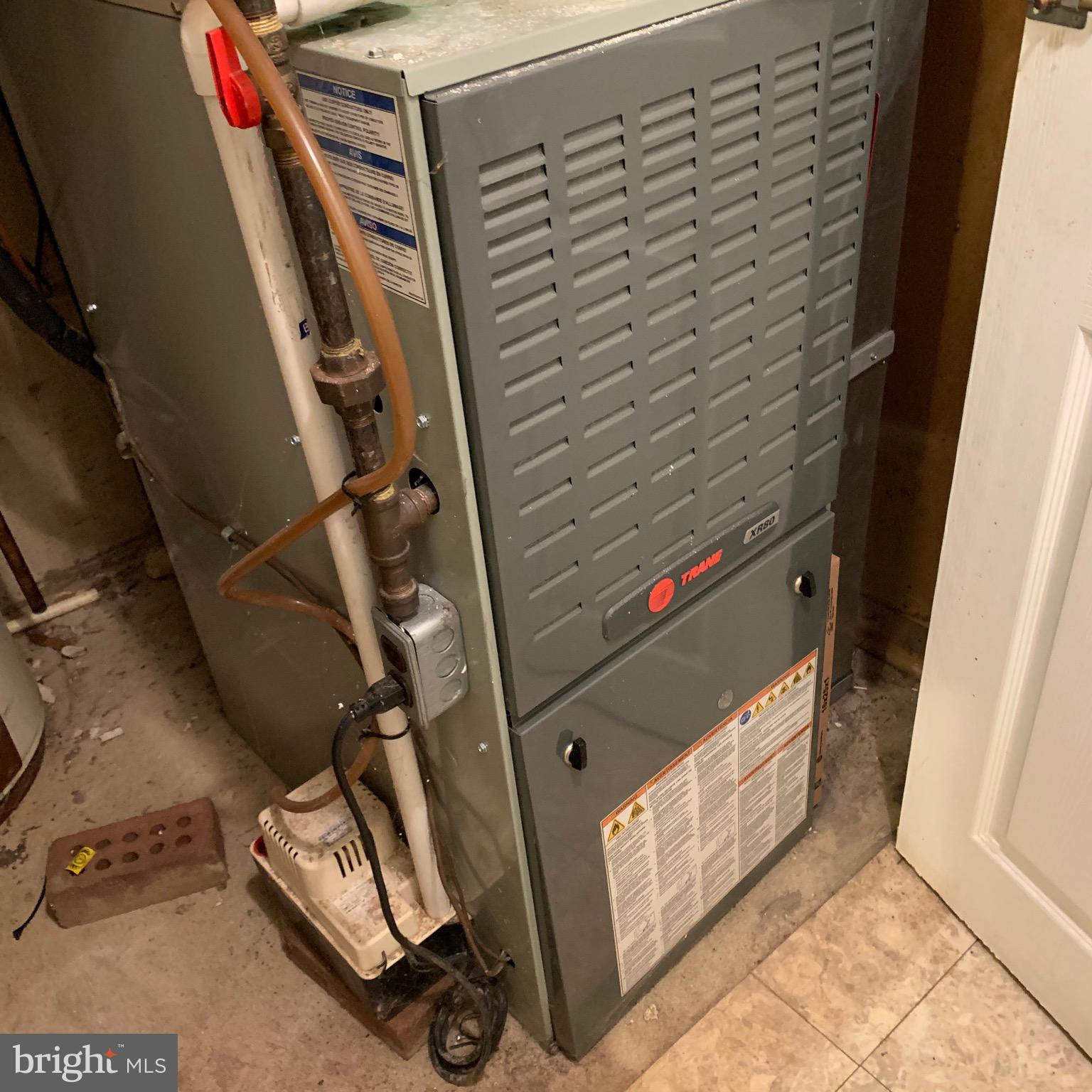 9 Darlington Road New Castle, DE 19720 - Photo 23 of 31 Newer heater