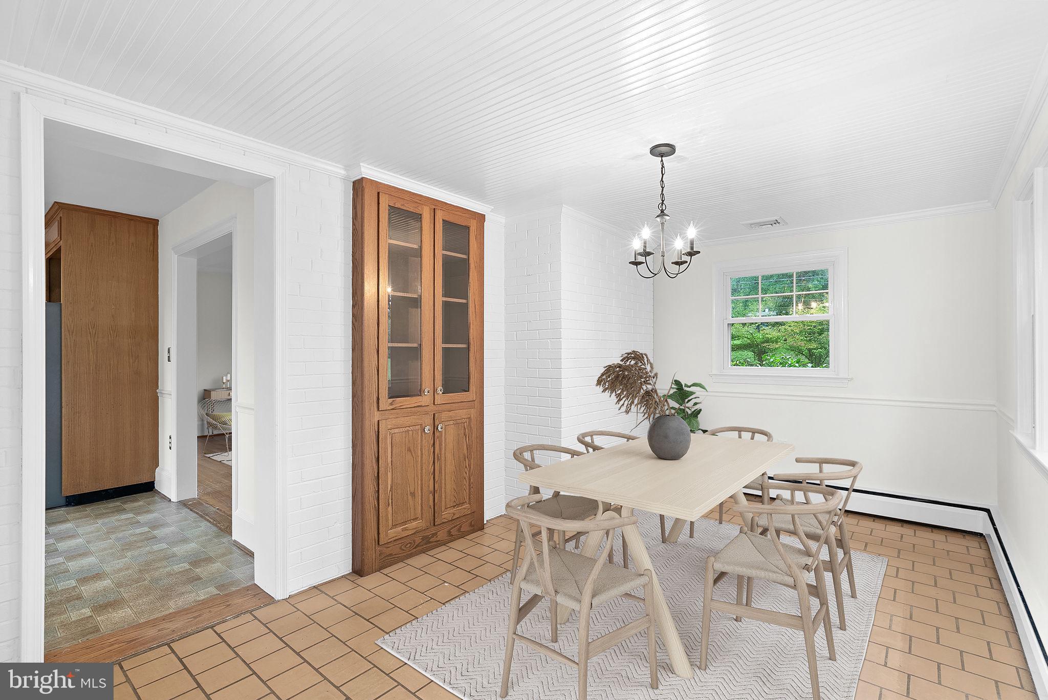 16545 Clarkes Gap Road Paeonian Springs, VA 20129 - Photo 12 of 37 Dining Room