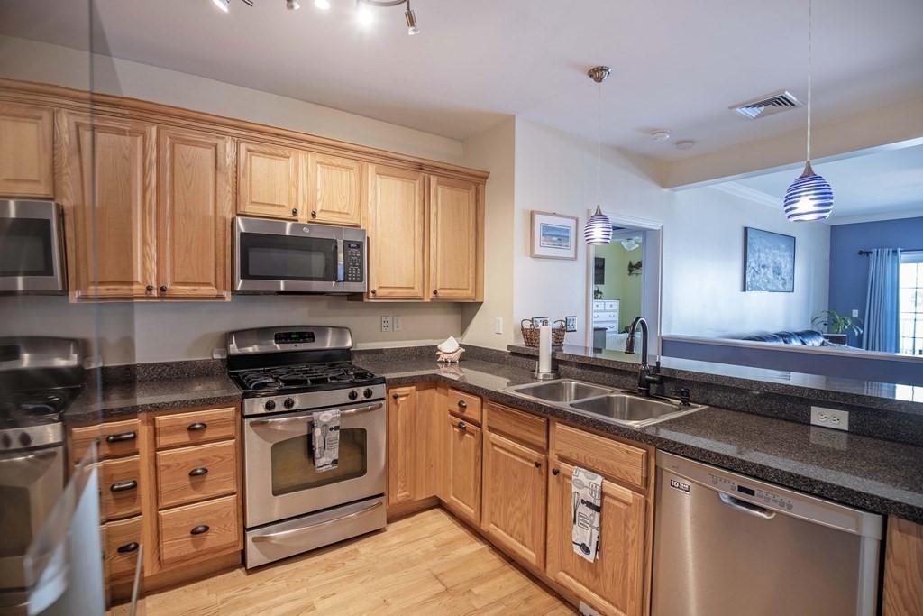 233 Beach Road, Unit A4 Salisbury, MA 01952 - Photo 11 of 38 Gallery Image 11