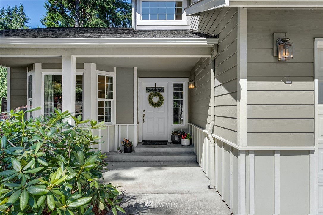 950 Retsil Road Southeast Port Orchard, WA 98366 - Photo 2 of 27 Gallery Image 2