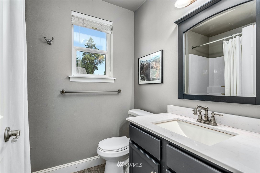 950 Retsil Road Southeast Port Orchard, WA 98366 - Photo 17 of 27 Gallery Image 17