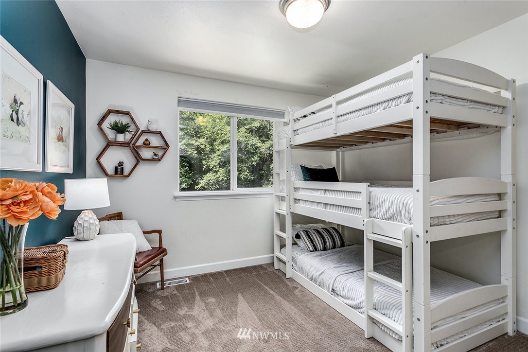 950 Retsil Road Southeast Port Orchard, WA 98366 - Photo 19 of 27 Gallery Image 19