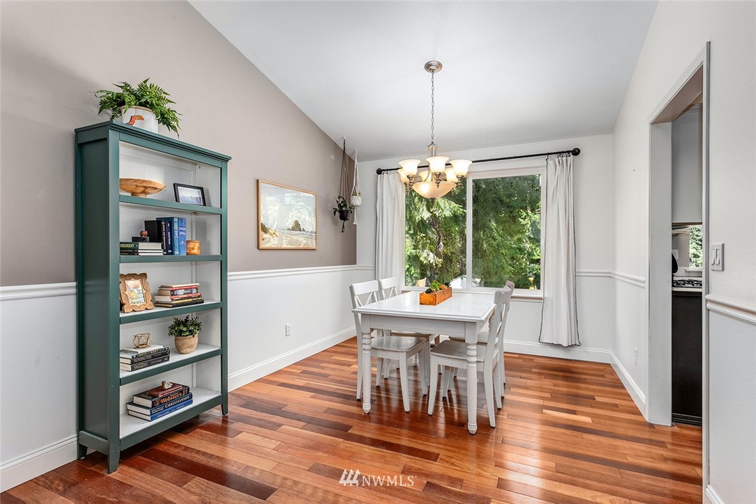950 Retsil Road Southeast Port Orchard, WA 98366 - Photo 6 of 27 Gallery Image 6