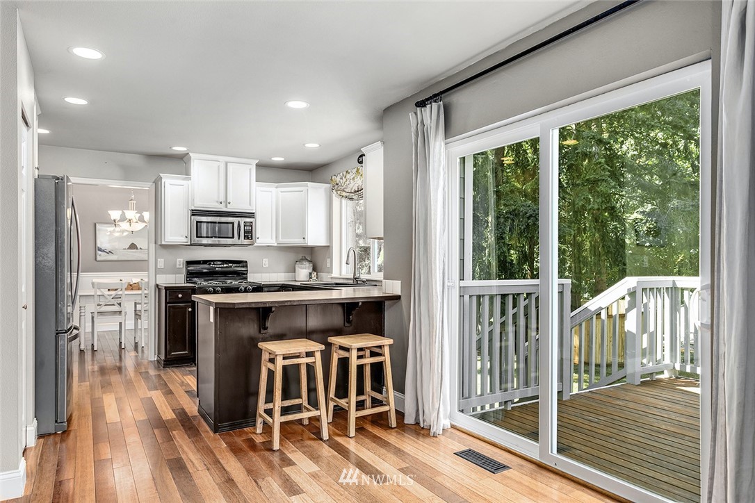 950 Retsil Road Southeast Port Orchard, WA 98366 - Photo 10 of 27 Gallery Image 10