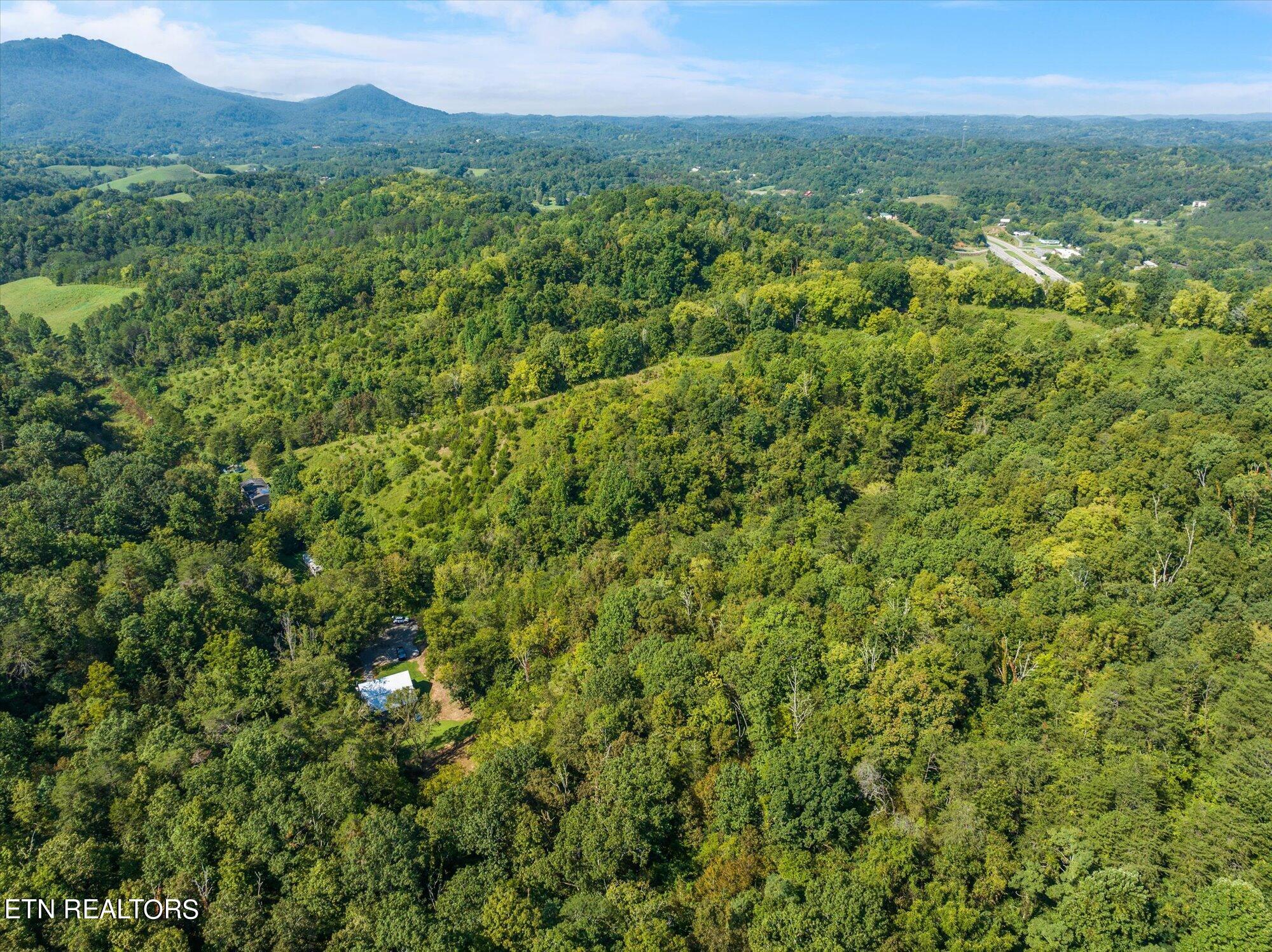 402 Williams Road Sevierville, TN 37876 - Photo 33 of 41 33-402-Williams-Rd-Pigeon-Forge-TN-33