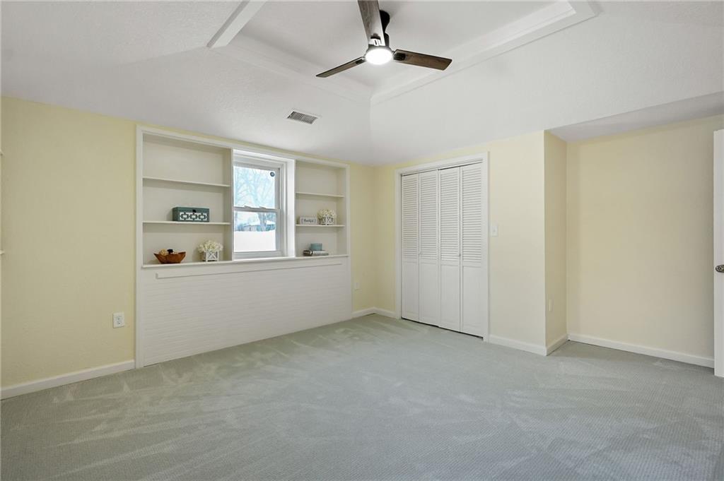 7601 High Grove Road Grandview, MO 64030 - Photo 12 of 21