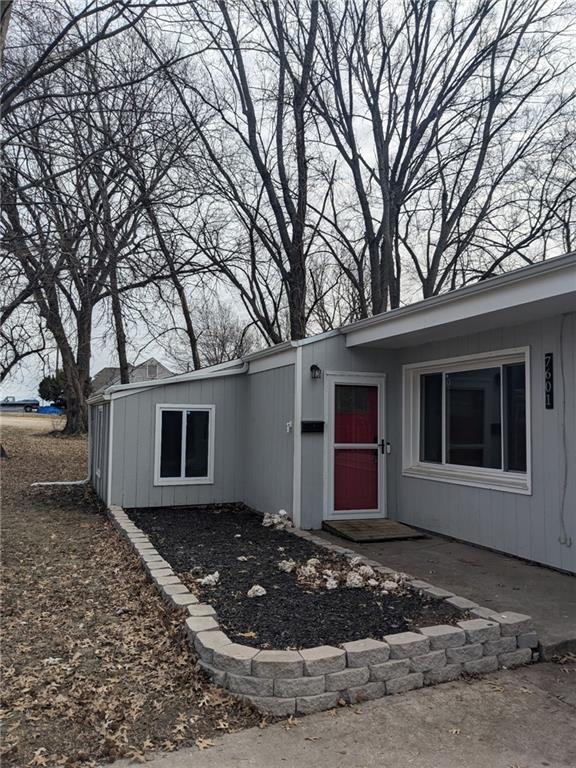 7601 High Grove Road Grandview, MO 64030 - Photo 2 of 21