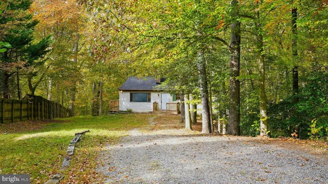 $425,000 | 239 Sandy Ridge Road, Fredericksburg, VA 22405