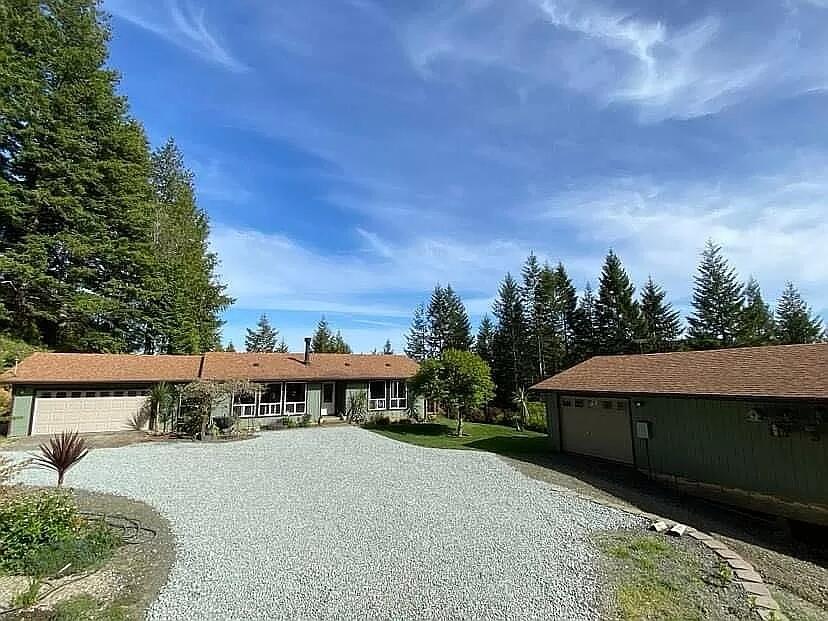 68593 Ridge Road North Bend, OR 97459 - Photo 29 of 53 21