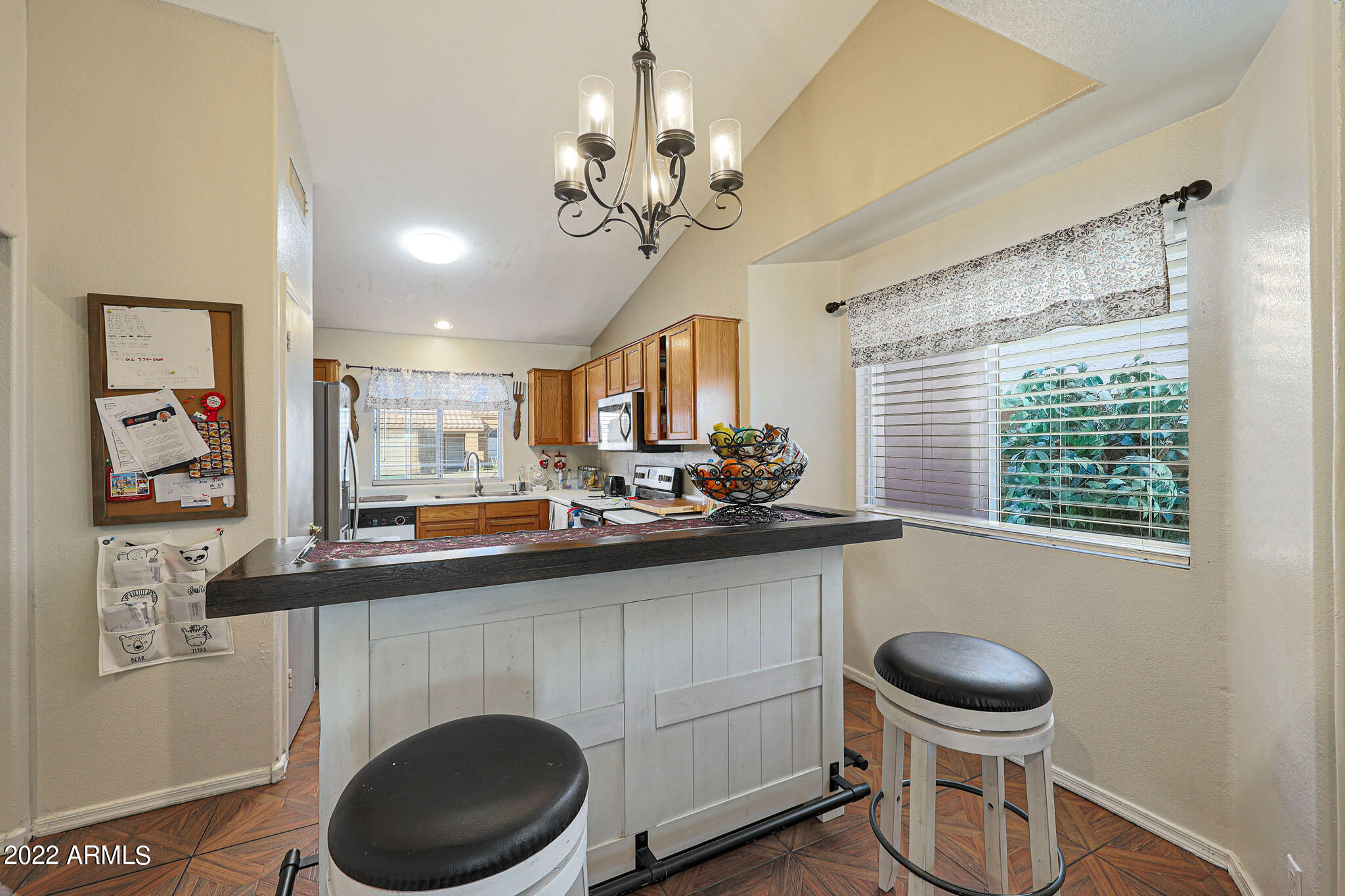 8415 West Monte Vista Road Phoenix, AZ 85037 - Photo 3 of 10 B (9)