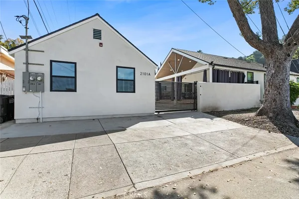 $2,395,000 | 2101 East Glenoaks Boulevard, Glendale, CA 91206