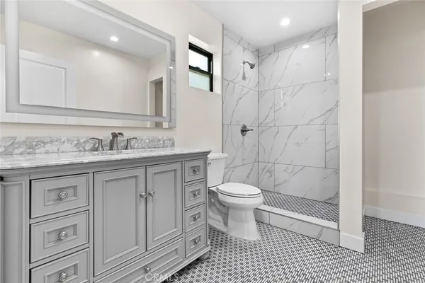 $2,395,000 | 2101 East Glenoaks Boulevard, Glendale, CA 91206