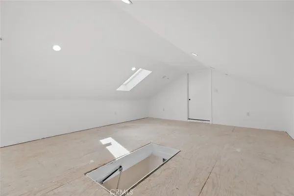 $2,395,000 | 2101 East Glenoaks Boulevard, Glendale, CA 91206