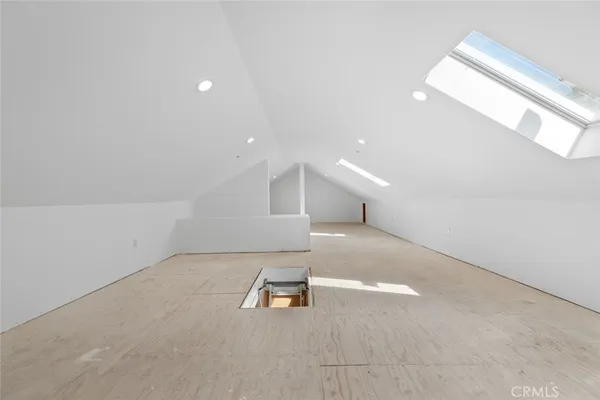 $2,395,000 | 2101 East Glenoaks Boulevard, Glendale, CA 91206