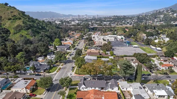 $2,395,000 | 2101 East Glenoaks Boulevard, Glendale, CA 91206