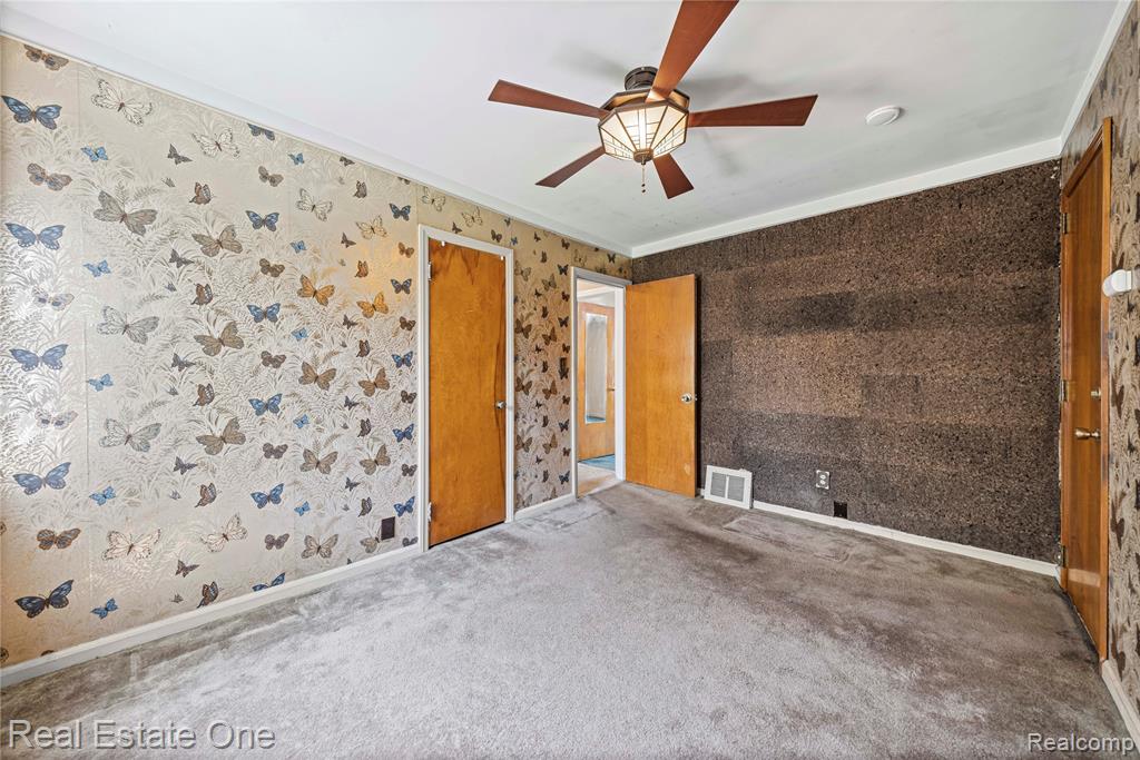 2209 Ridgemont Road Grosse Pointe Woods, MI 48236 - Photo 21 of 44