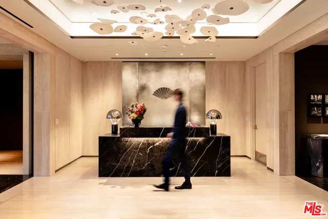 $4,250,000 | 9200 Wilshire Boulevard, Unit 305E, Beverly Hills, CA 90212