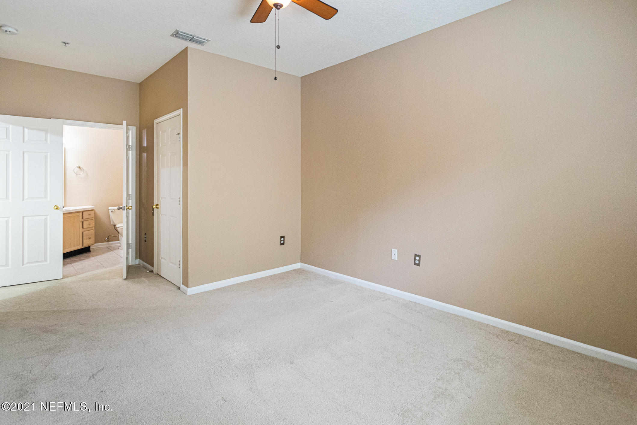 10550 Baymeadows Road, Unit 129 Jacksonville, FL 32256 - Photo 15 of 36 Bedroom 1