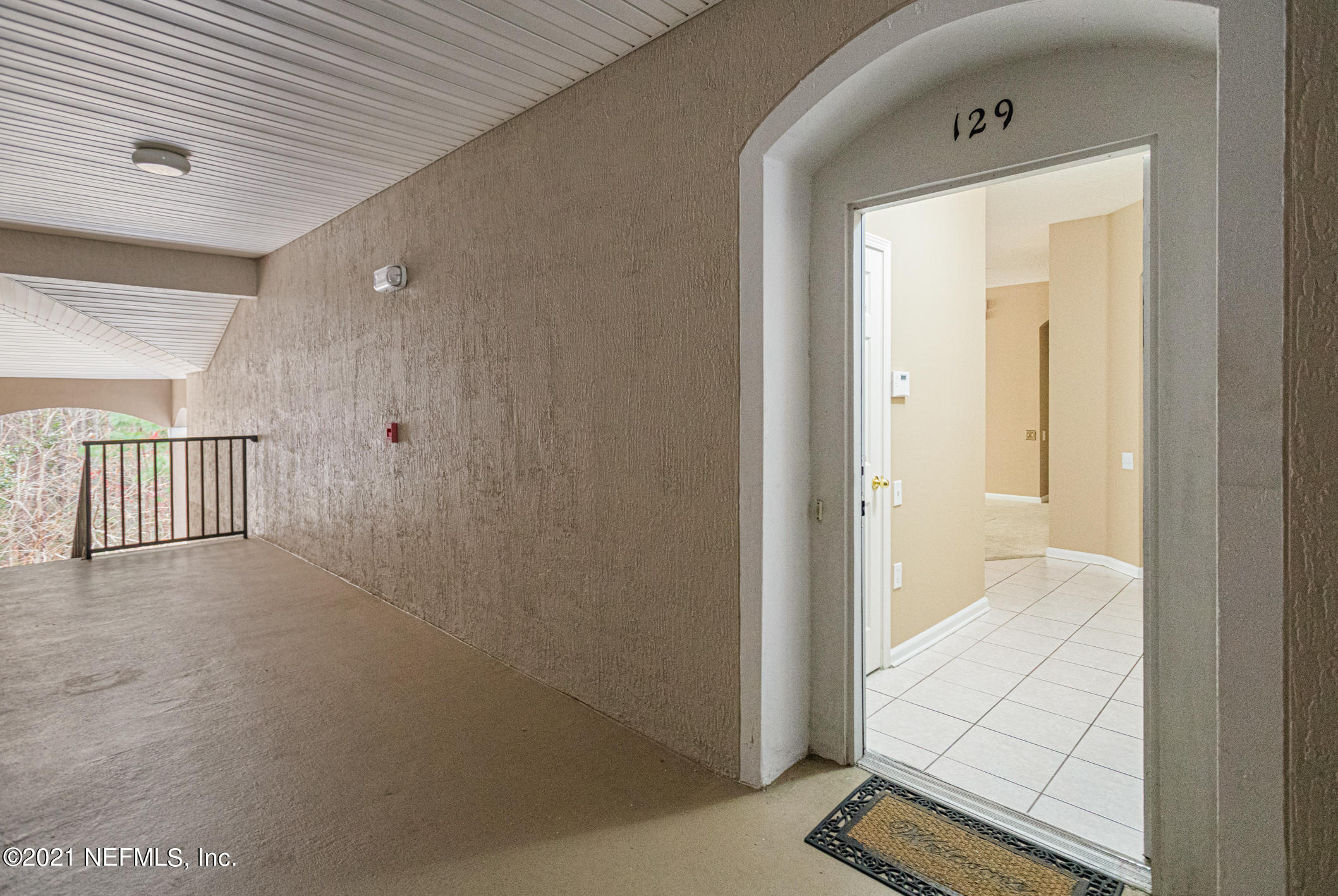 10550 Baymeadows Road, Unit 129 Jacksonville, FL 32256 - Photo 3 of 36 Entry