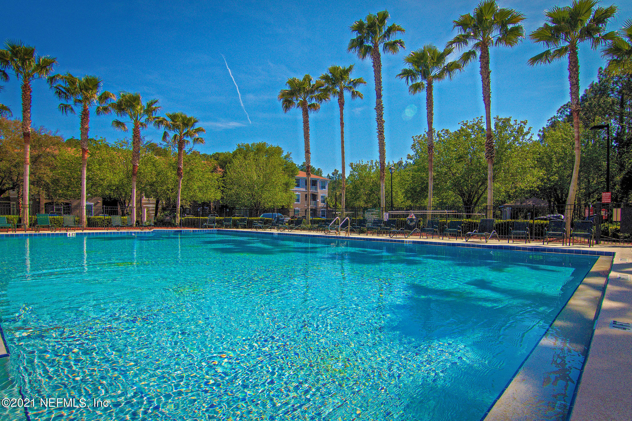 10550 Baymeadows Road, Unit 129 Jacksonville, FL 32256 - Photo 35 of 36 Amenities