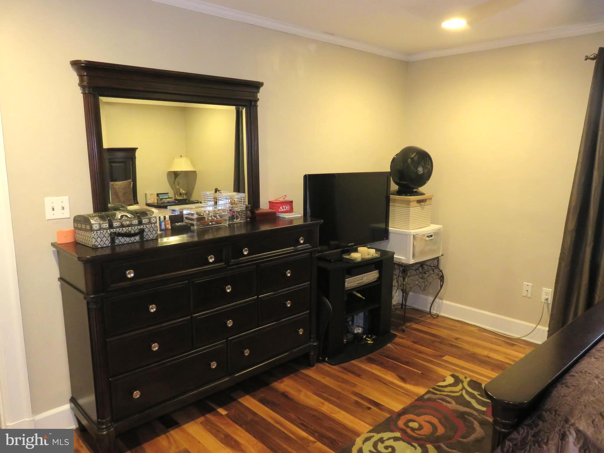 4803 Coleherne Road Baltimore, MD 21229 - Photo 14 of 30 Bedroom (Master)