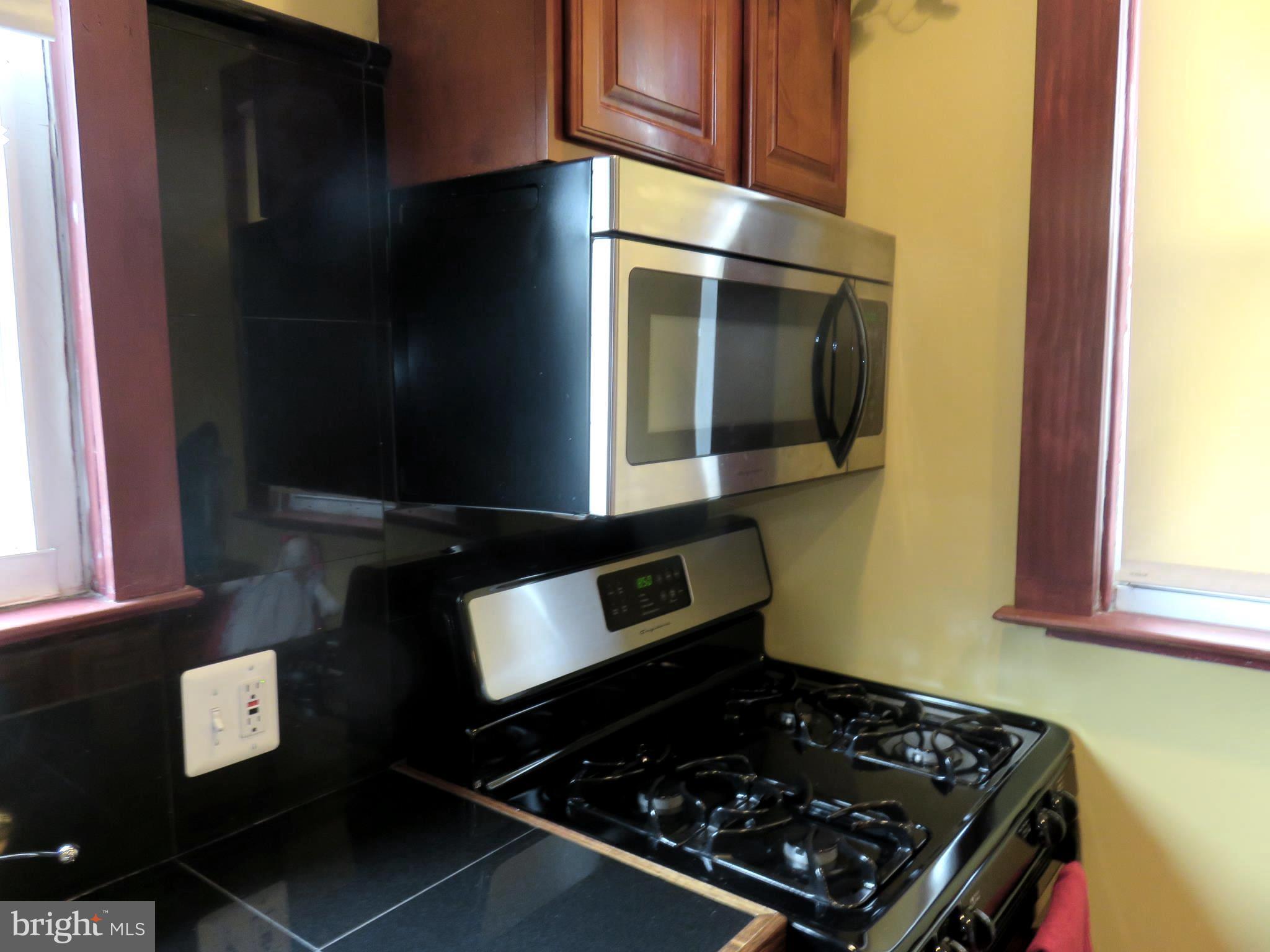 4803 Coleherne Road Baltimore, MD 21229 - Photo 9 of 30 Kitchen