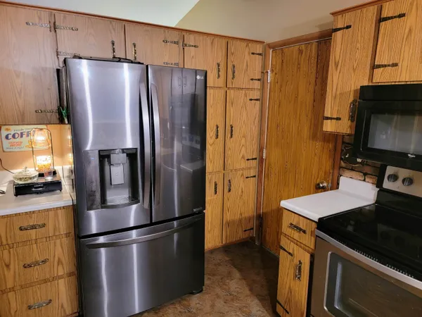 $269,900 | 224 Dorothy Lane, Manawa, WI 54949