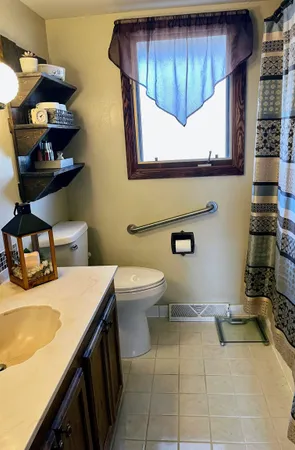 $269,900 | 224 Dorothy Lane, Manawa, WI 54949