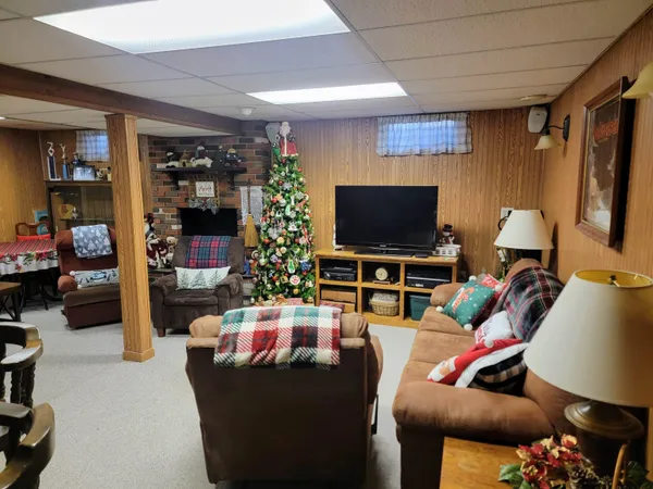 $269,900 | 224 Dorothy Lane, Manawa, WI 54949