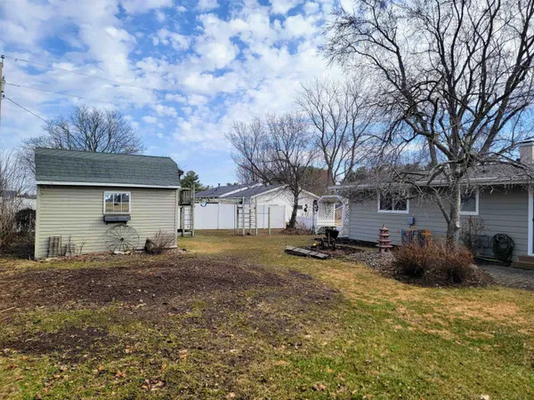 $269,900 | 224 Dorothy Lane, Manawa, WI 54949