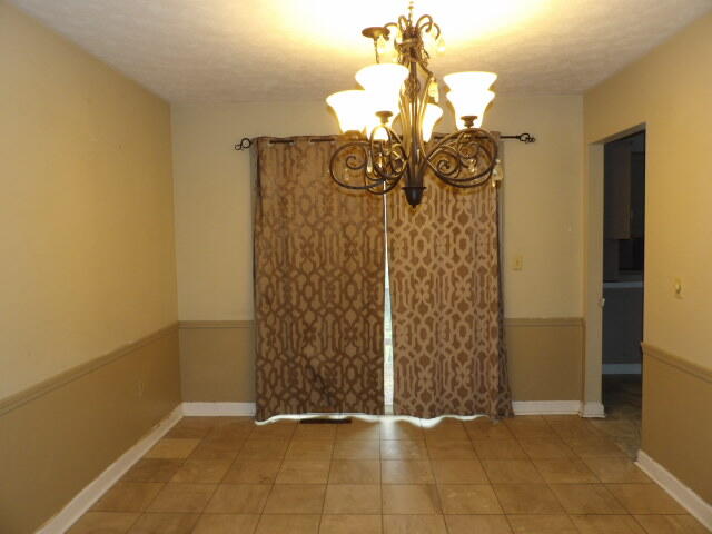 243 Devon Road Battle Creek, MI 49015 - Photo 3 of 31 100_0064